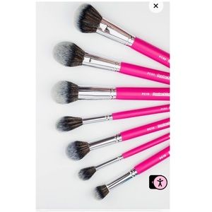 Peaches and Cream Essential Face Brush Set